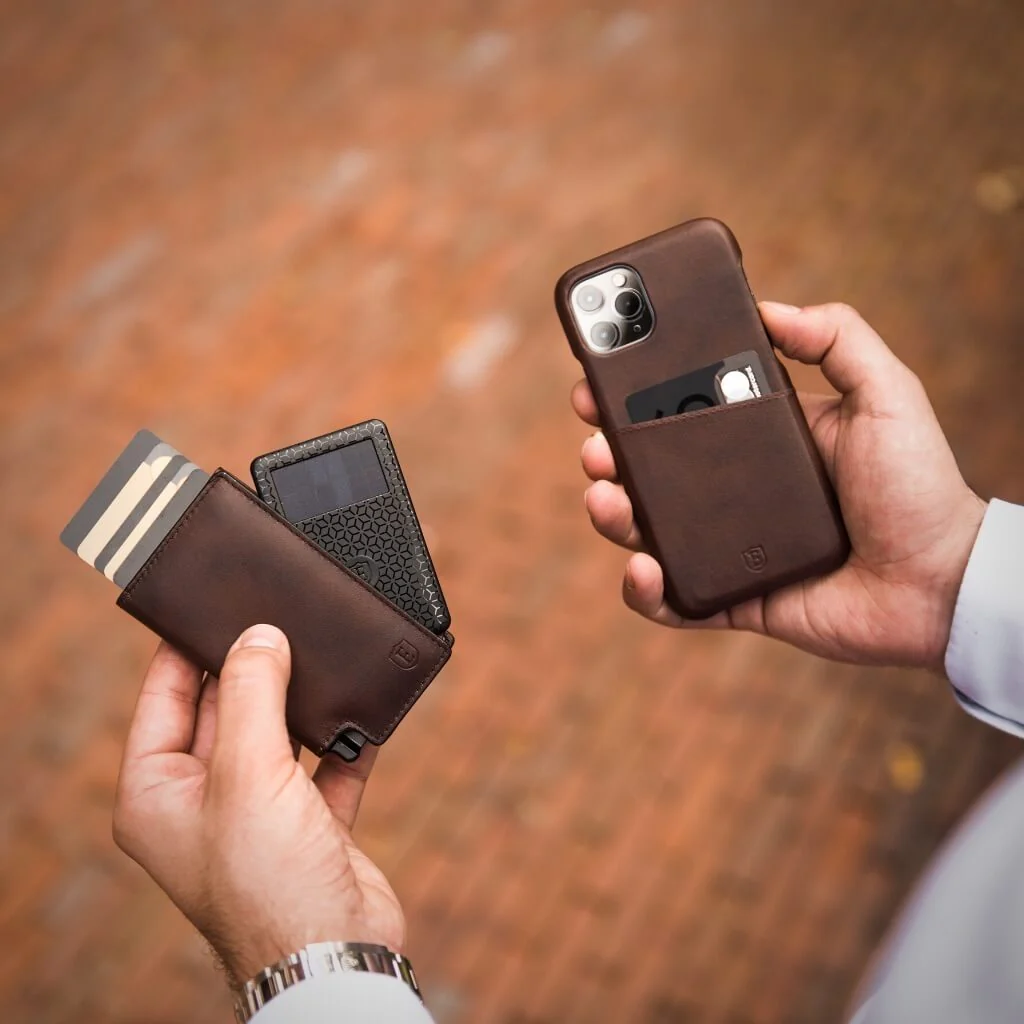 Ekster smart wallet and phone case with Ekster discount